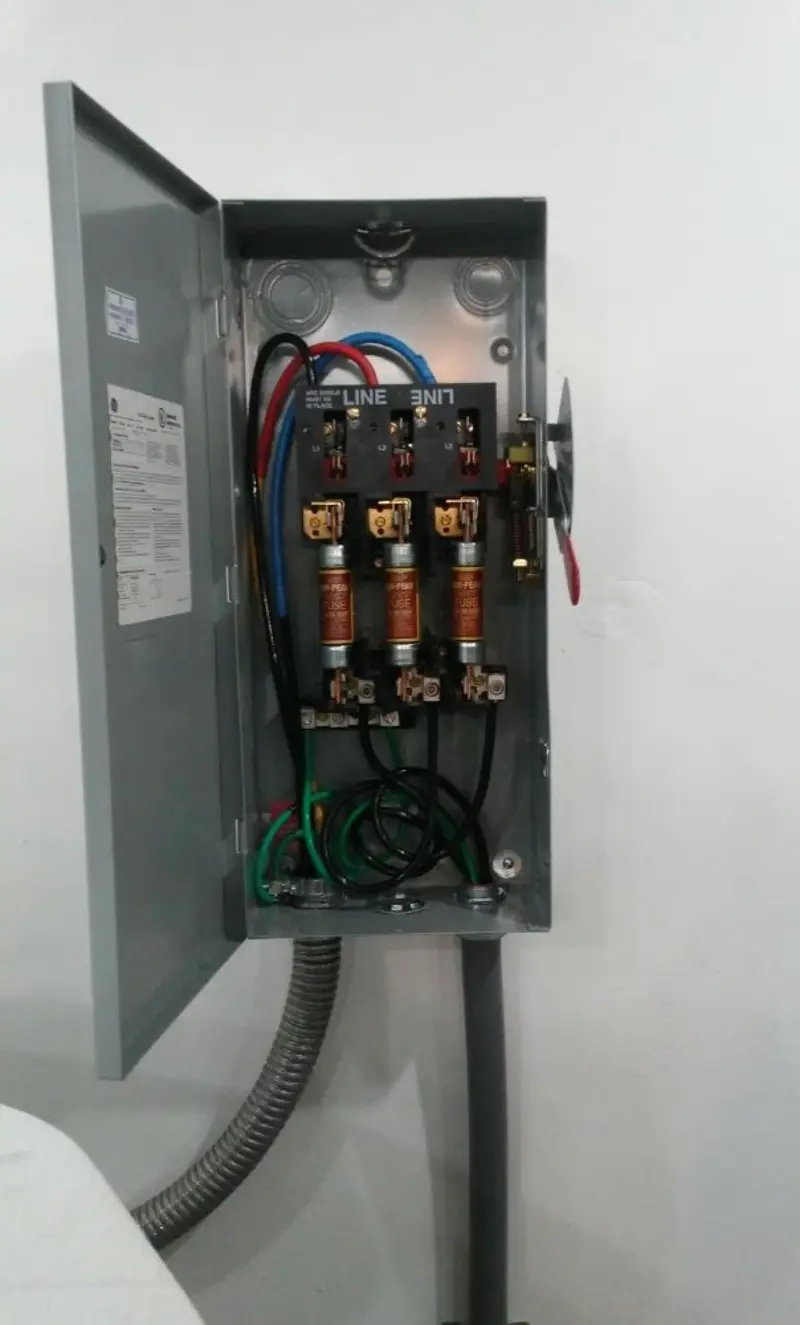 Three-phase disconnect switch installed for Electrical Wiring & Rewiring in Meiners Oaks
